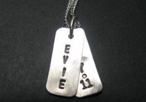 combination-tags combination-tags